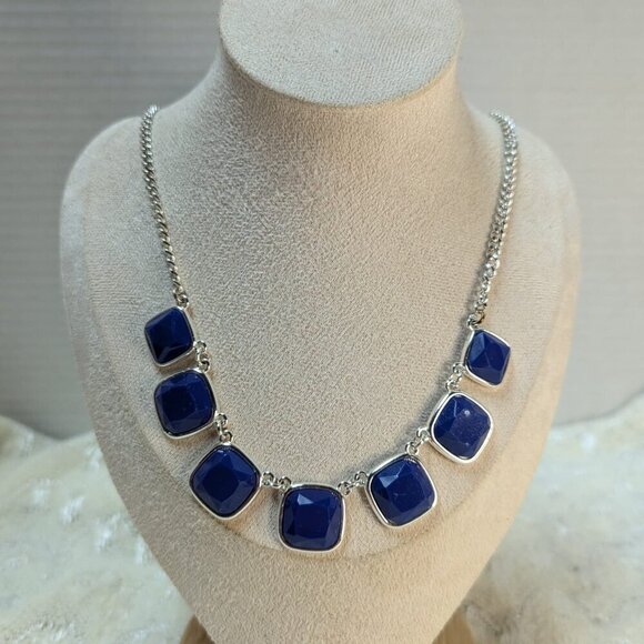 Liz Claiborne Necklace Navy Blue Resin Square Faceted Stones Silver Tone 17-20" - Picture 6 of 6